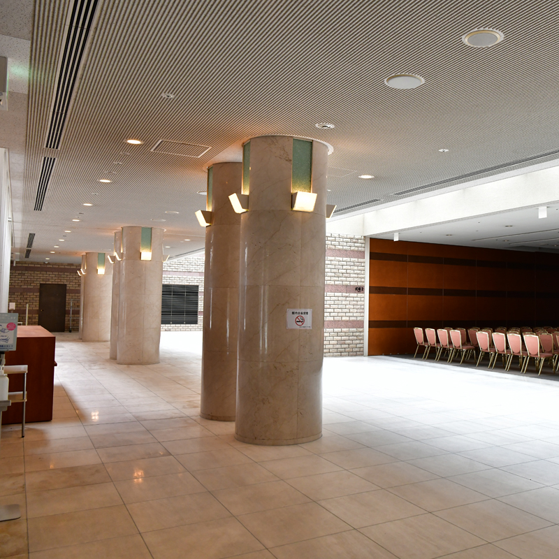 大阪市立葬祭場やすらぎ天空館入口